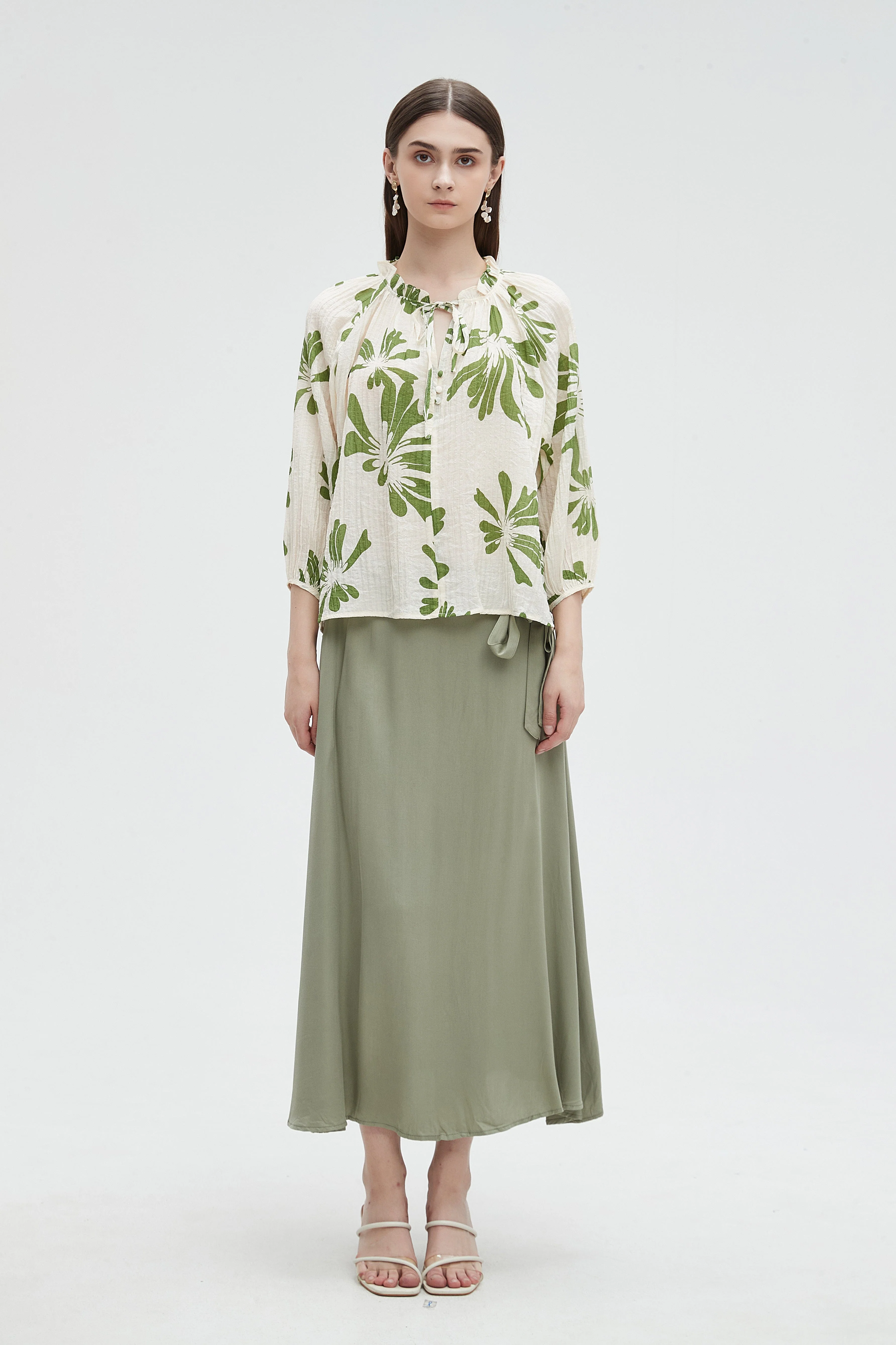 بلوزة نسائية 3/4 كم مشجرة - Image 8