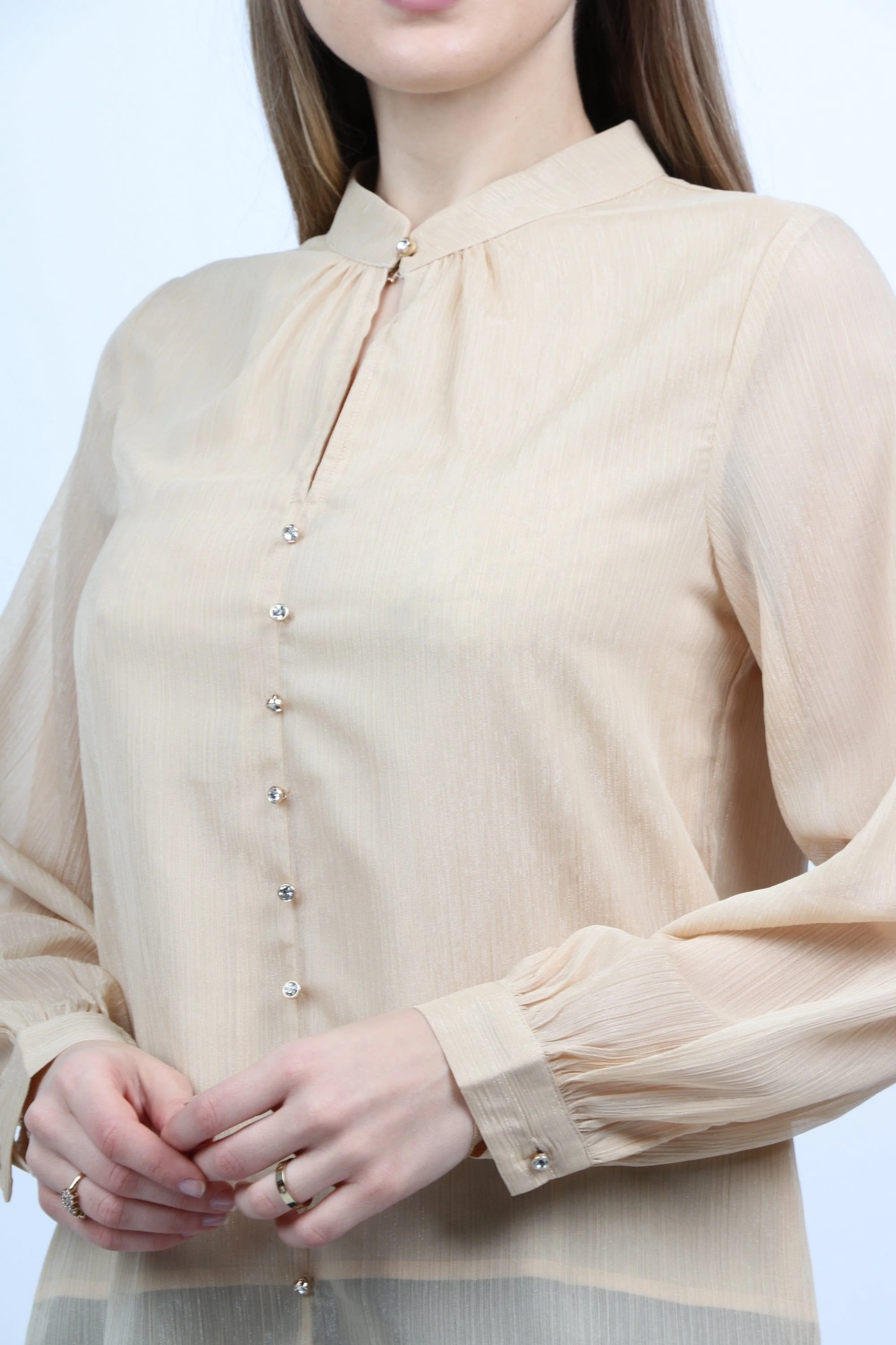 بلوزة طويلة بأكمام وياقة دائرية مزين بأزرار أمامية - Image 7