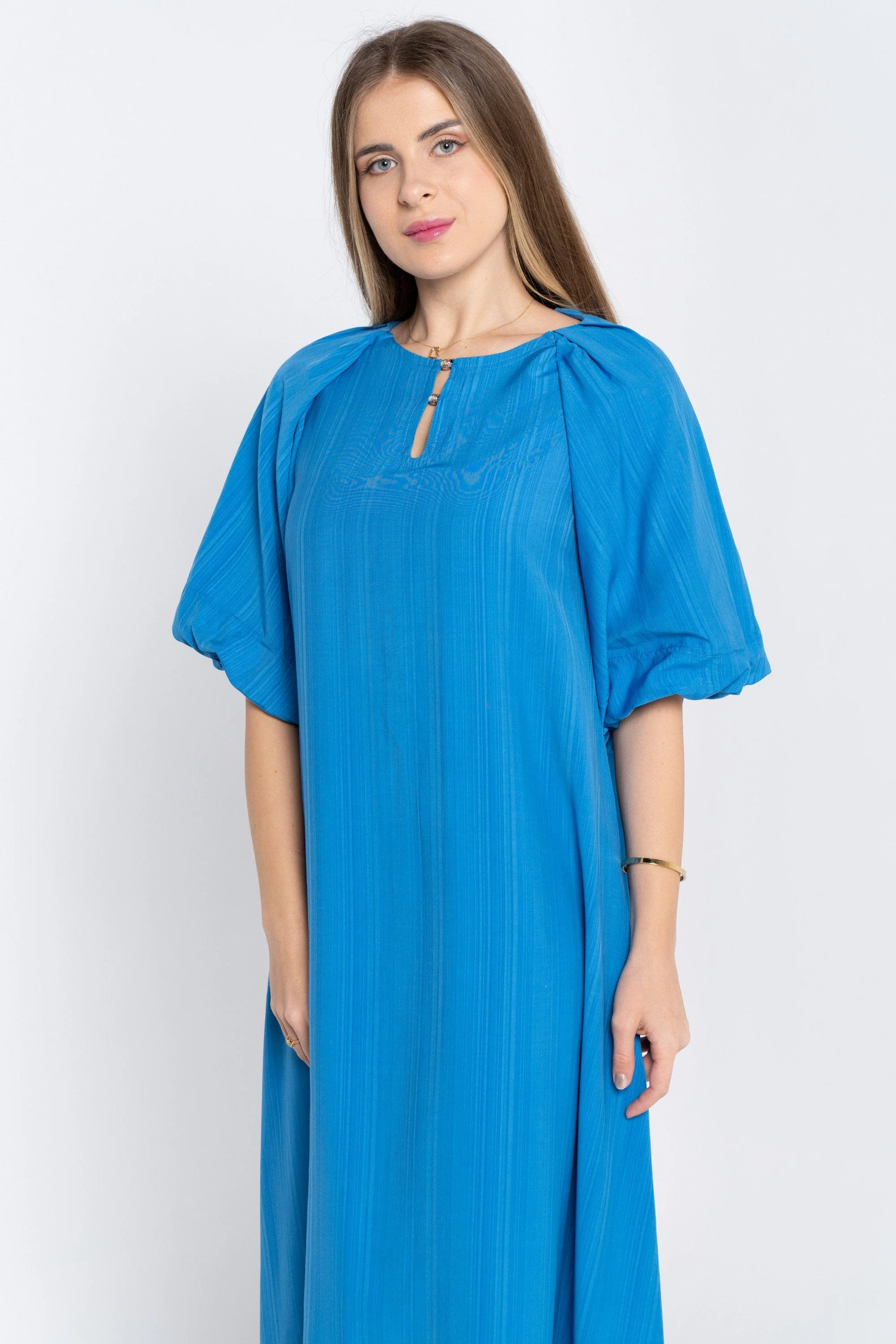فستان ميدي سادة بأكمام 3/4 وياقة دائرية - Image 12