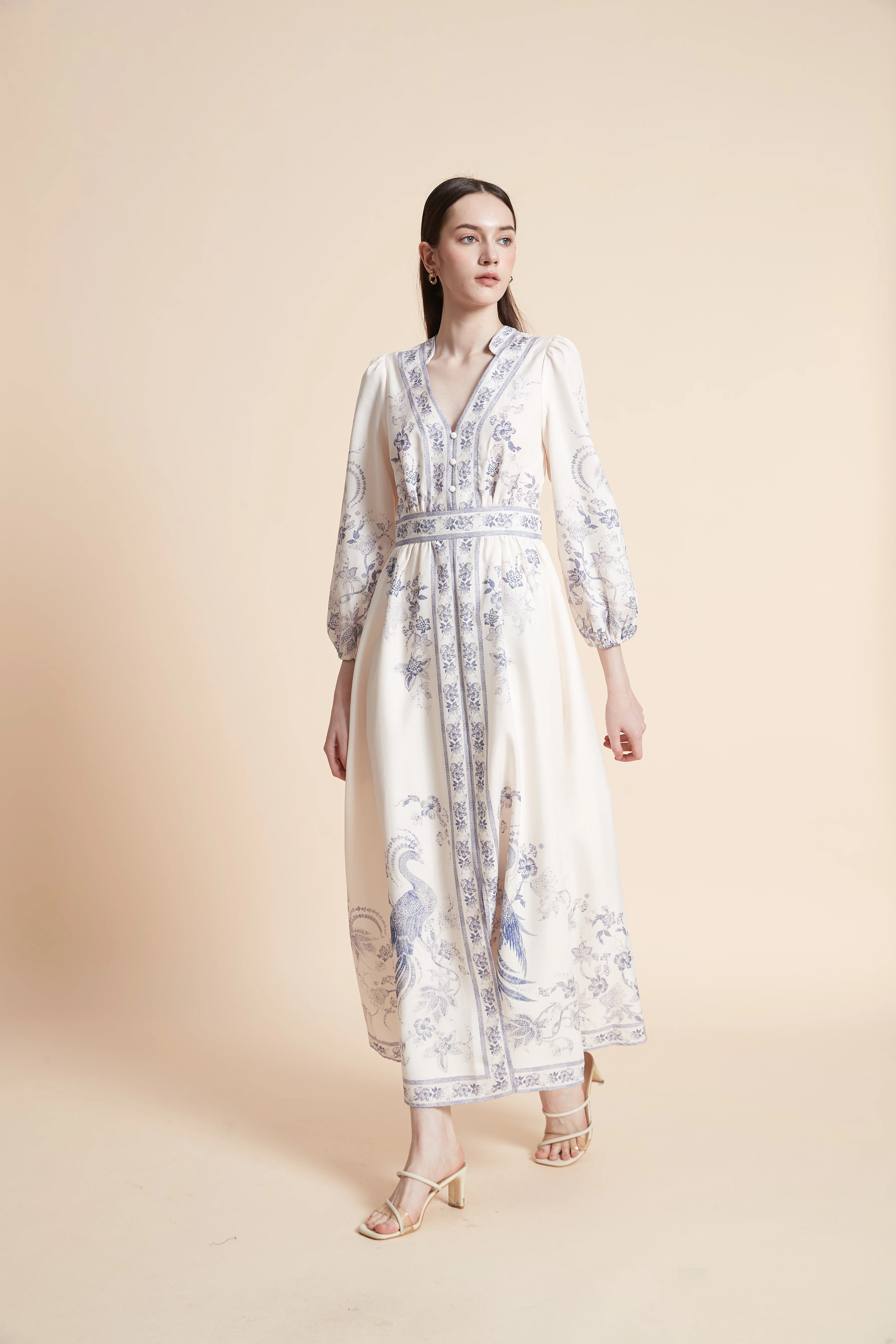 فستان ماكسي منقوش واسع بأكمام طويلة - Image 3